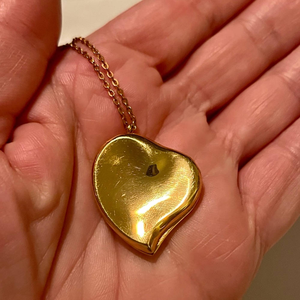 Vintage Elsa Peretti for Halston Solid Perfume Heart Compact Gold-tone Necklace